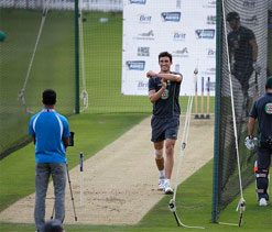 Australia to give debut to James Faulkner, recall Mitchell Starc