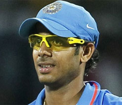 Manoj Tiwary returns home after knee surgery