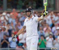 Ashes 2013: 3rd Test, Day 3 - England in deep trouble despite Pietersen ton