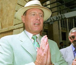 `Angry` Boycott sends `SOS` for `competent` umpires following Ashes `horror show`