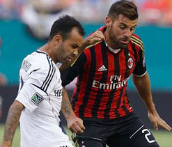 AC Milan beat LA Galaxy 2-0