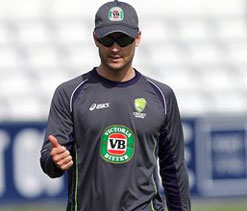 Clarke uses childhood defence to send `Hot Spot bat-coating conspiracy` for six