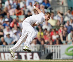 David Gower urges Stuart Broad to smile