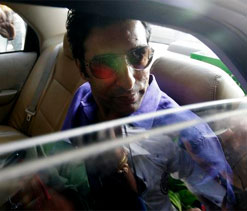 Wasim Akram hopes for Tendulkar`s last Test against Pakistan