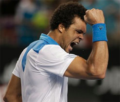 Australian Open 2014: Tsonga profits from rare outdoor-indoor switch