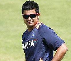 Raina injures elbow in nets ahead of 3rd ODI