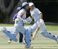 Sri Lankan eves pip India by 3 wkts in the 1st T20 Int`l