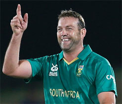 McLaren or Parnell to fill Kallis void against Australia