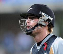 Guptill regains form to lift New Zealand