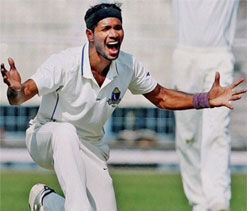 Ganguly wants Dinda to concentrate on doing well in Ranji matches