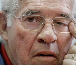 Spain Euro 2008-winning coach Luis Aragones, dies aged 75