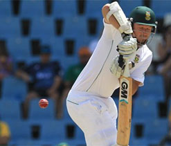 Graeme Smith plays down Mitchell Johnson `hype`