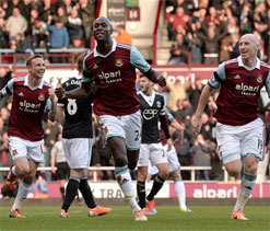 Hammers down Saints to ease relegation fears