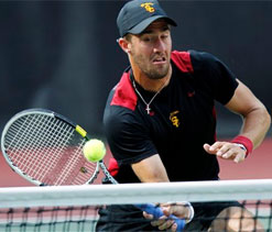 Underdog Johnson through to ATP semi-final
