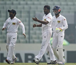 Bangladesh make strong reply to Sri Lanka`s 587