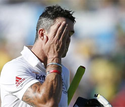 Pietersen`s carefree attitude during Perth Test led to `balcony bust-up` between Cook, Gooch