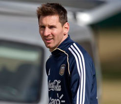 Lionel Messi motoring, Neymar frustrating for Barcelona