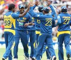 Lanka players to leave for World Cup with no end to pay row
