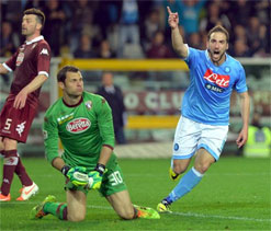 Napoli sink Torino with controversy last-gasp Higuain goal