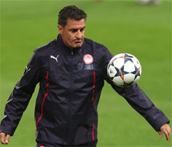 Olympiakos eager to heap more misery on United