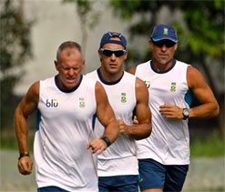South Africa captain Du Plessis to undergo fitness test