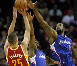 Rockets` home winning streak snapped