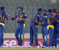 Sri Lanka cricketers refuse to sign new contracts