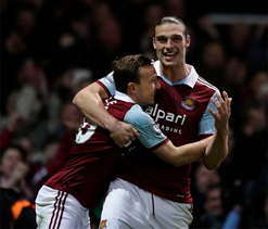 Carroll inflicts hammer blow on sorry Sunderland