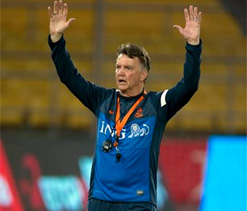 Dutch national coach Van Gaal tipped to replace `ready to be axed` Moyes