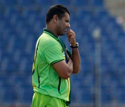 Inzamam backs Waqar as Pakistan cricket coach