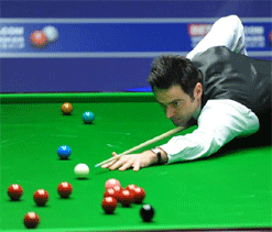 O`Sullivan troubled as Robertson advances