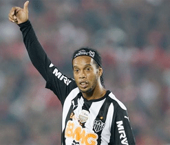 Ronaldinho in doubt for Copa Libertadores duel