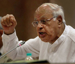 Farooq Abdullah continues as JKCA pesident