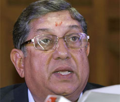 Verma alleges Srinivasan held secret meeting with IPL GC