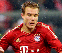 Bayern defender Badstuber trains after lengthy absence