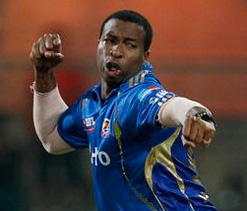 Pollard, Starc in ugly on-field spat during MI-RCB game
