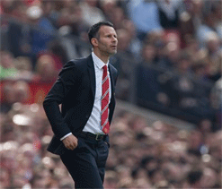 Giggs `still undecided` on United future