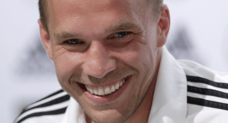 Merkel selfie delights Germany`s Podolski