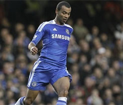 Ashley Cole, Samuel Eto`o leave Chelsea but veteran Mark Schwarzer stays