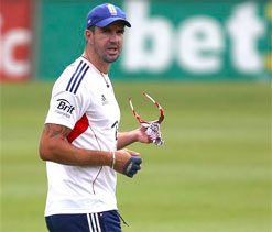 MCC says sorry after Pietersen spots pitch `mistake` at Lord`s