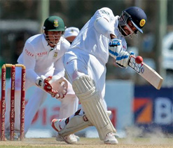 Spin-heavy Sri Lanka win toss, bat first in second Test