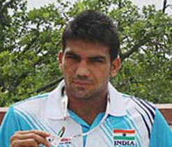 Commonwealth Games: Easy win for puglist Mandeep Jangra, Parveen Kumar bows out in first round