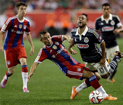 Bayern Munich defender Rafinha suffers ankle injury
