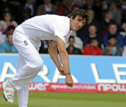 England call up Steve Finn to replace Liam Plunkett