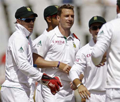 South Africa pledge no mercy on struggling Zimbabwe